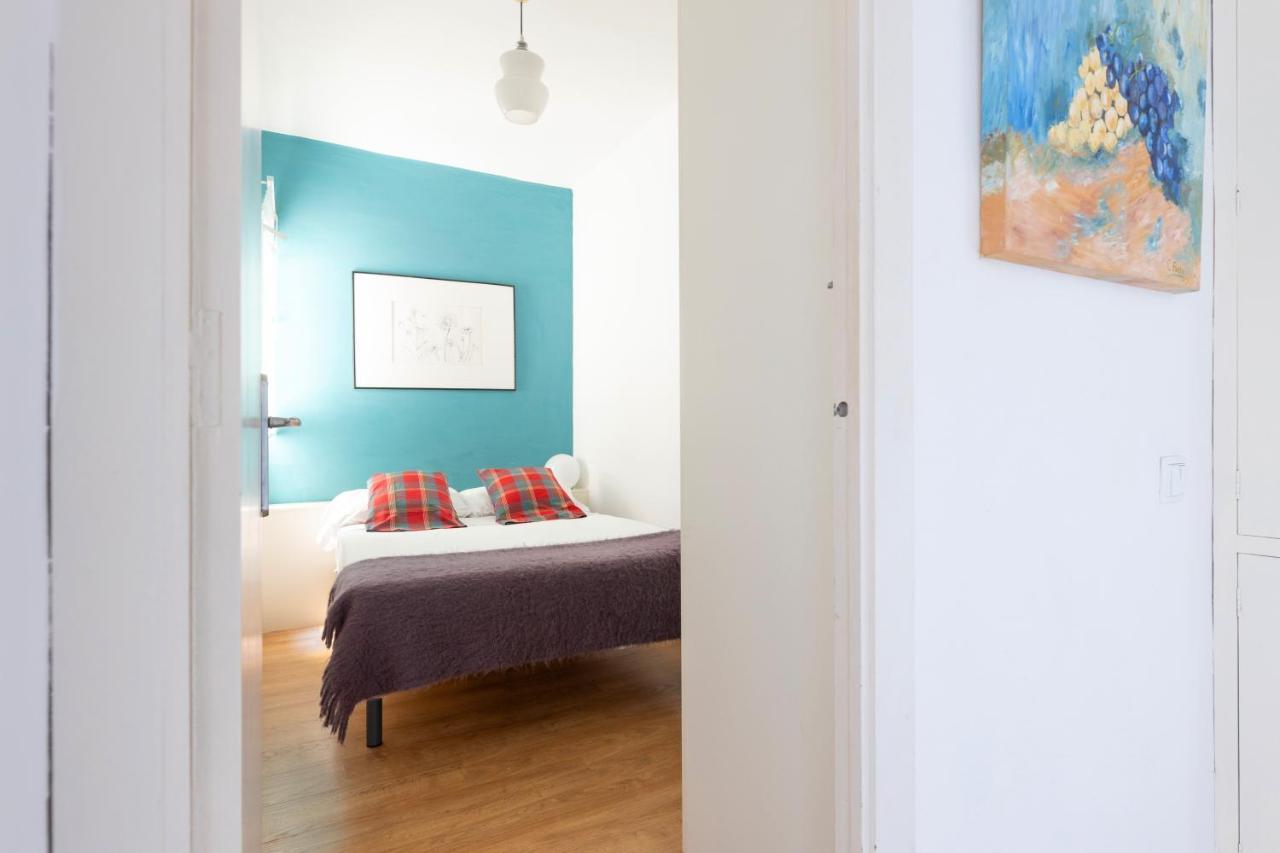 Lodging Apartments Guell Gaudi Барселона Екстериор снимка